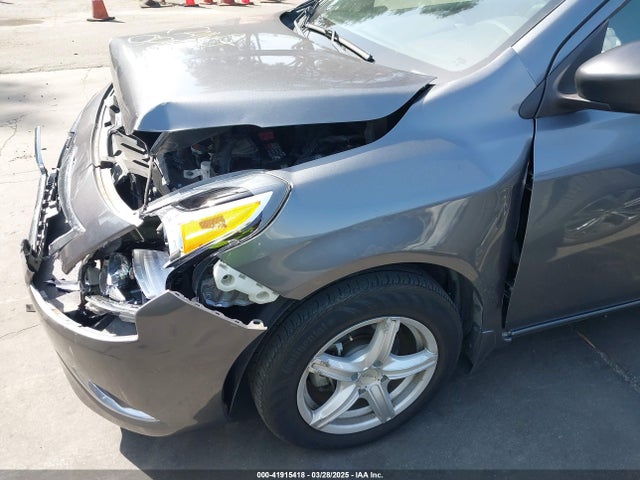 3N1CN7AP4JL882297 Nissan Versa 1.6 Sv
