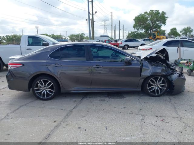 4T1B21HK3KU518917 Toyota Camry Hybrid Se