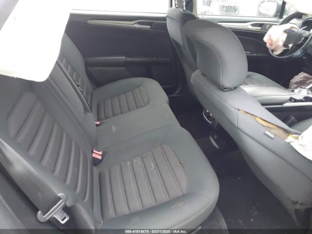 3FA6P0HD9JR195794 Ford FUSION SE