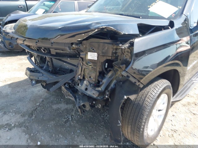 1GNSKCKD8PR106617 Chevrolet Suburban 4wd Lt