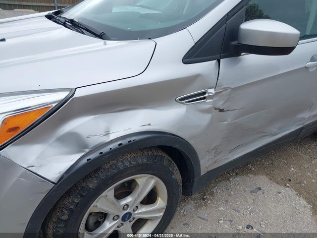 1FMCU9GX3GUA96262 Ford ESCAPE SE