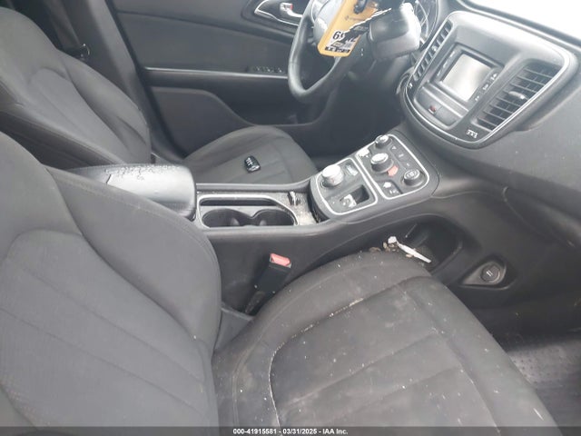 41915581 :رقم المزاد ، 1C3CCCABXFN741178 vin ، 2015 Chrysler 200 Limited مزاد بيع