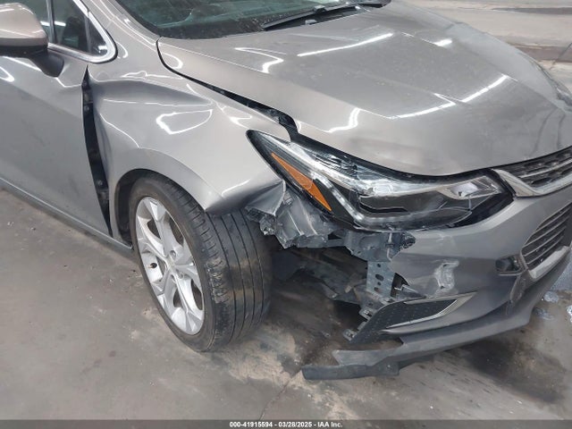 Chevrolet Cruze Premier Auto 2017 1G1BF5SMXH7135809 Image 6