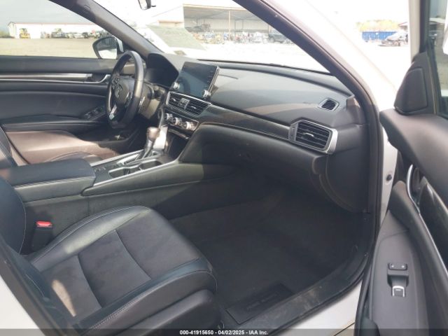 1HGCV1F38JA067349 Honda Accord Sport