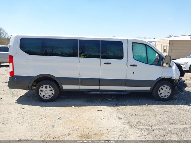 Ford 2015 2015 1FBZX2ZM2FKA75997 Image 13