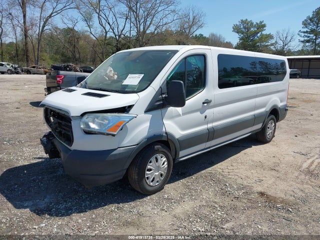 Ford 2015 2015 1FBZX2ZM2FKA75997 Image 2