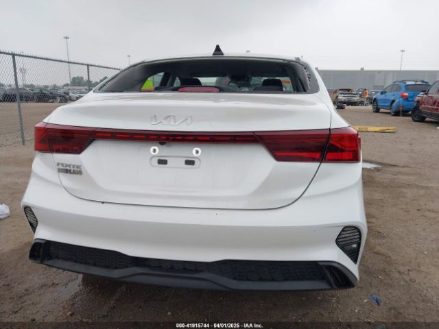 3KPF24AD7PE669204 KIA Forte Lxs