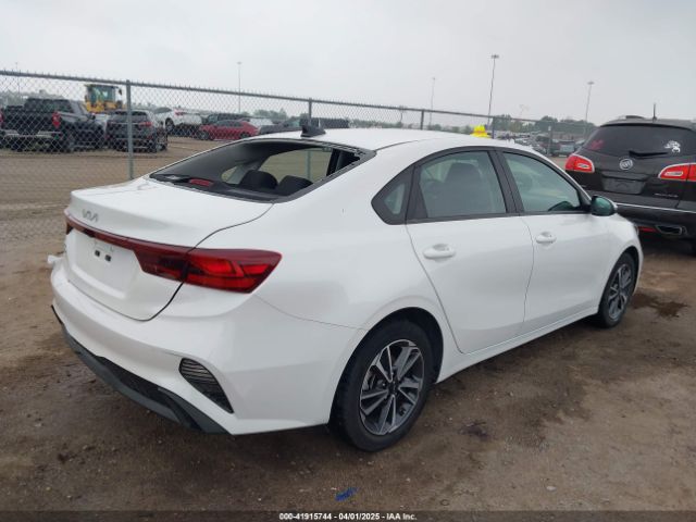 3KPF24AD7PE669204 KIA Forte Lxs