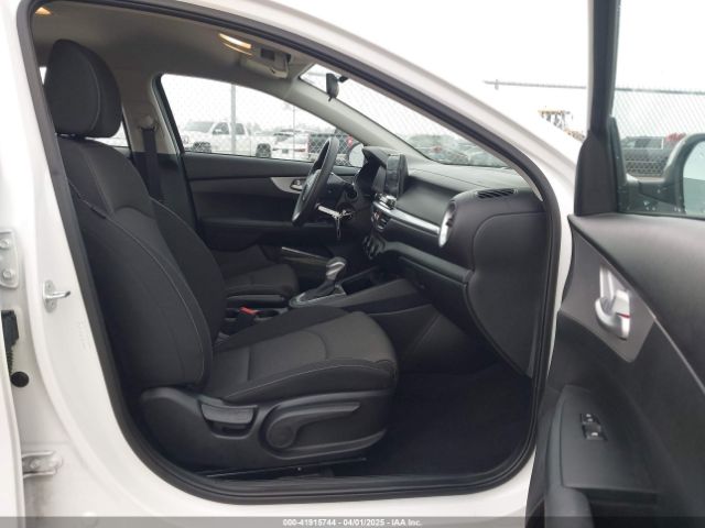 3KPF24AD7PE669204 KIA Forte Lxs