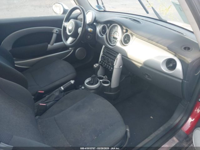2006 MINI COOPER WMWRC33516TJ77300 Photo 4