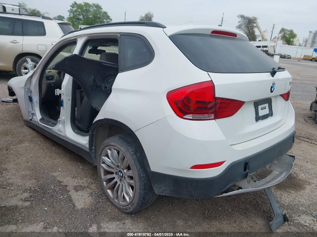 BMW X1 2014 WBAVL1C57EVY21646 Image 3