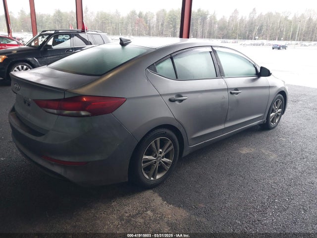 5NPD84LF8JH389623 Hyundai ELANTRA SEL
