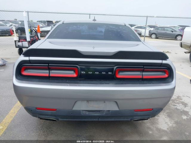 2C3CDZAG0GH301458 Dodge Challenger Sxt