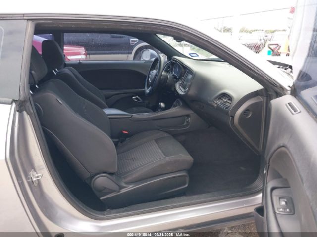 2C3CDZAG0GH301458 Dodge Challenger Sxt