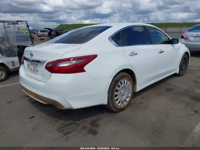 1N4AL3AP5JC108774 Nissan 2018