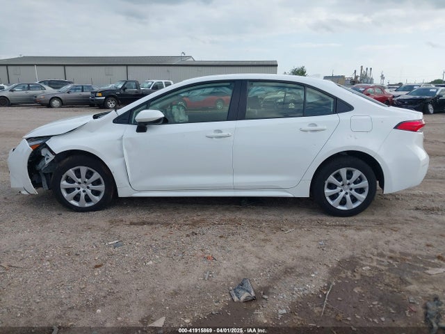 Toyota Corolla Hybrid Le 2024 JTDBCMFE3R3048792 Image 14