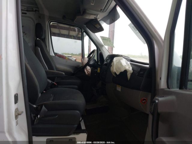 WD3PE7CD7HP561915 Mercedes-Benz Sprinter 2500 Standard Roof V6