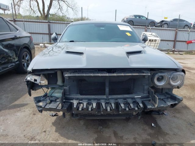 2C3CDZAG9JH229506 Dodge Challenger Sxt
