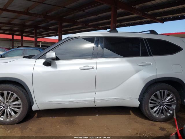5TDFARAH5NS014075 Toyota Highlander Hybrid Platinum