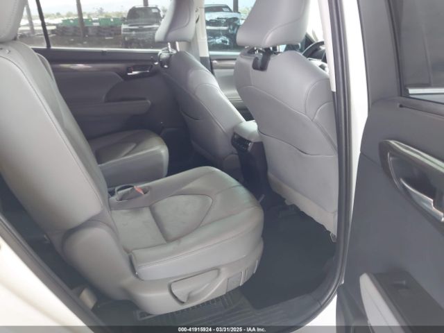 5TDFARAH5NS014075 Toyota Highlander Hybrid Platinum