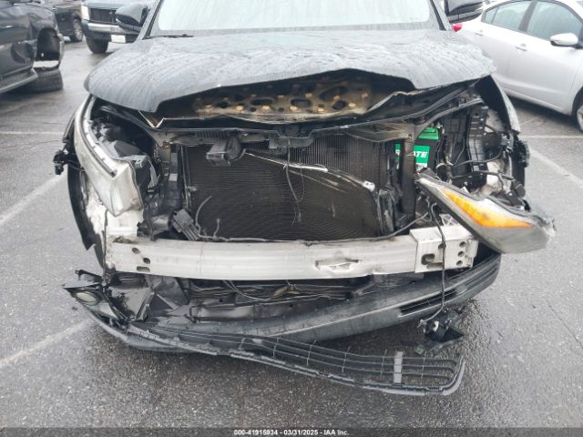 5TDKKRFHXFS109236 Toyota Highlander Xle V6