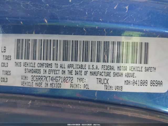 3C6RR7KT4HG710272 RAM 1500 Express  4x4 5'7 Box