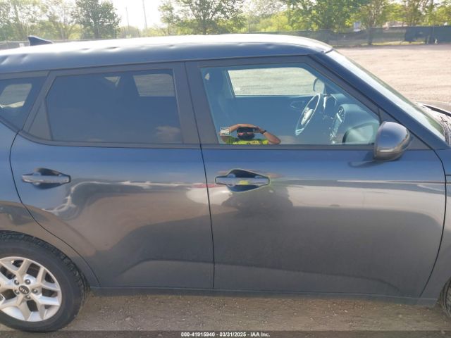 KNDJ23AU8L7094285 KIA SOUL S