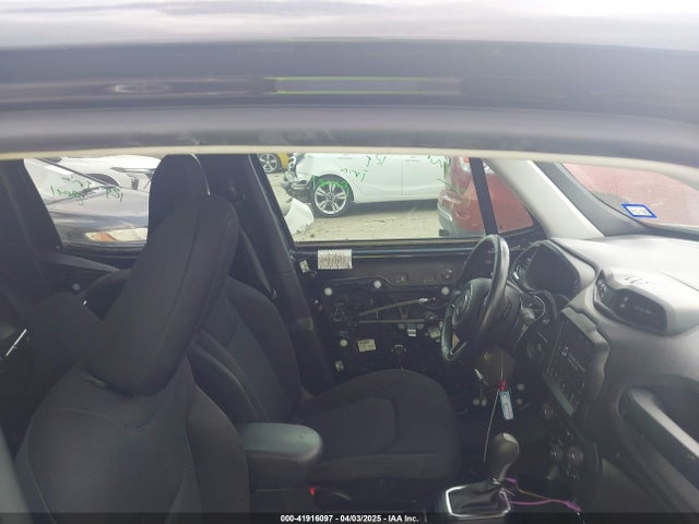 ZACCJABB1JPH78270 Jeep Renegade Altitude Fwd