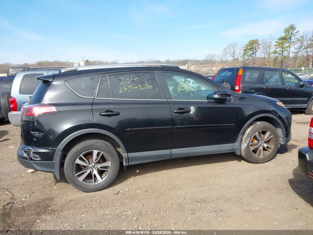 41916118 :رقم المزاد ، 2T3RFREVXHW663758 vin ، 2017 Toyota Rav4 Xle مزاد بيع