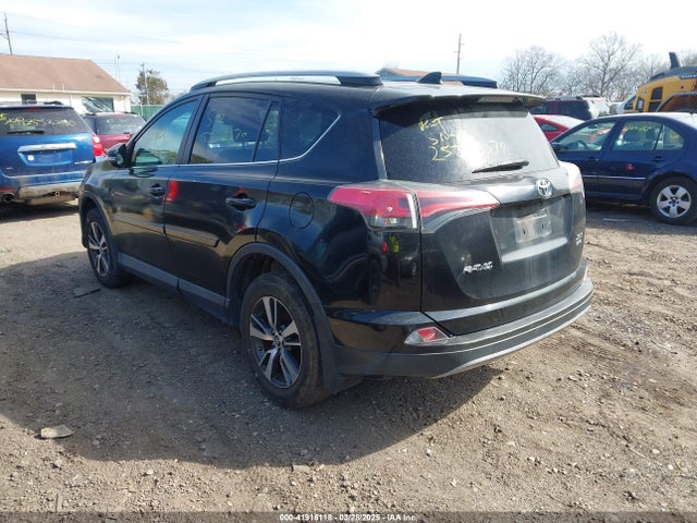 41916118 :رقم المزاد ، 2T3RFREVXHW663758 vin ، 2017 Toyota Rav4 Xle مزاد بيع