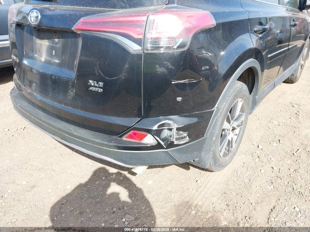41916118 :رقم المزاد ، 2T3RFREVXHW663758 vin ، 2017 Toyota Rav4 Xle مزاد بيع