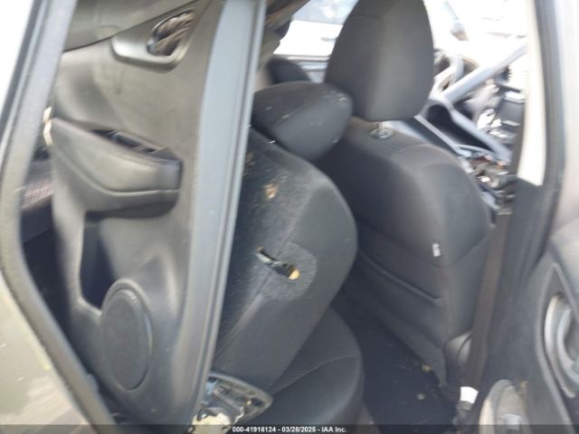 JN1BJ1CR2KW623712 Nissan Rogue Sport S