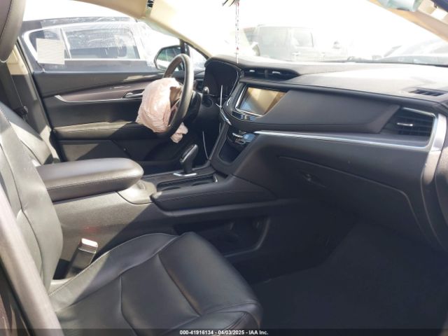 1GYKNCRS4JZ133643 Cadillac XT5 LUXURY
