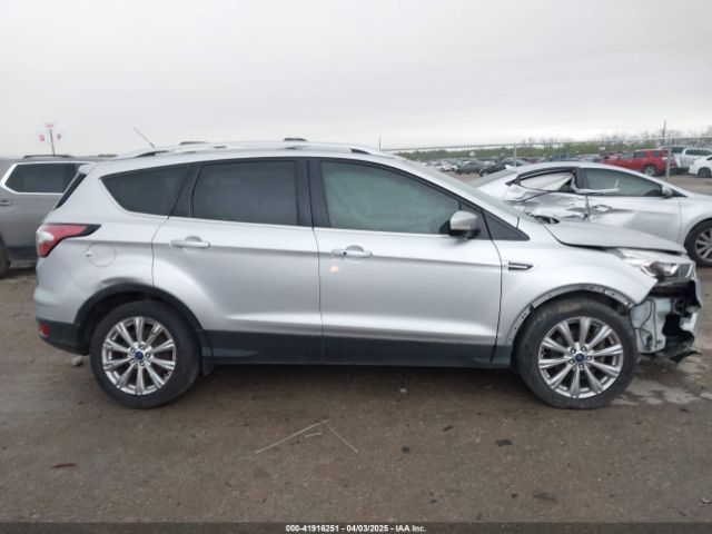 1FMCU0JD1HUB59936 Ford Escape Titanium