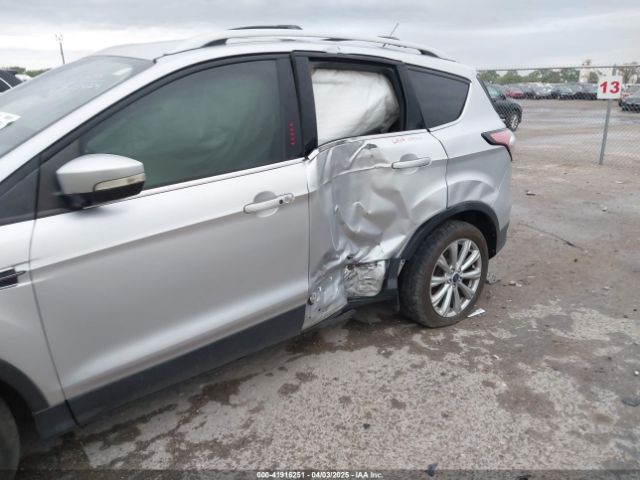 1FMCU0JD1HUB59936 Ford Escape Titanium