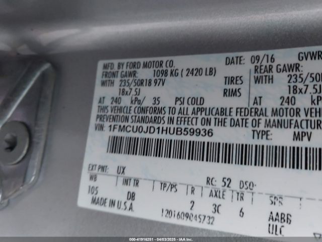 1FMCU0JD1HUB59936 Ford Escape Titanium