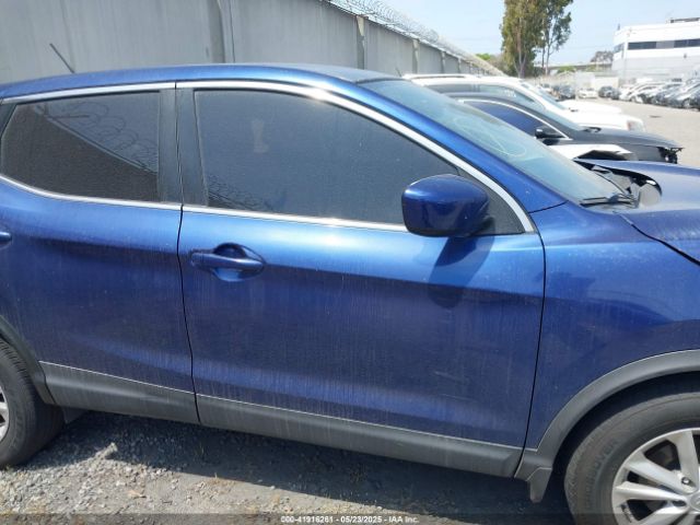 JN1BJ1CP5JW195132 Nissan Rogue Sport S