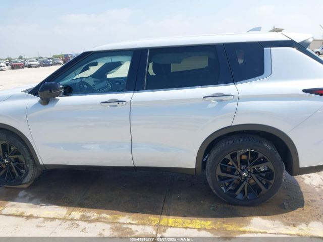 JA4J3VA8XRZ033085 Mitsubishi Outlander Se Black Edition