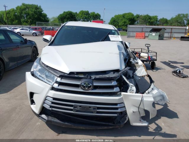 5TDZZRFH6HS227183 Toyota Highlander Le