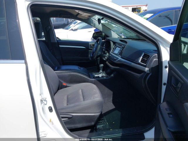 5TDZZRFH6HS227183 Toyota Highlander Le