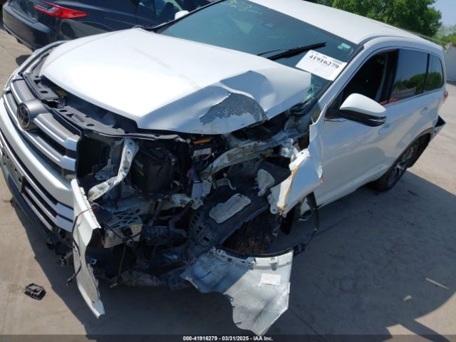 5TDZZRFH6HS227183 Toyota Highlander Le