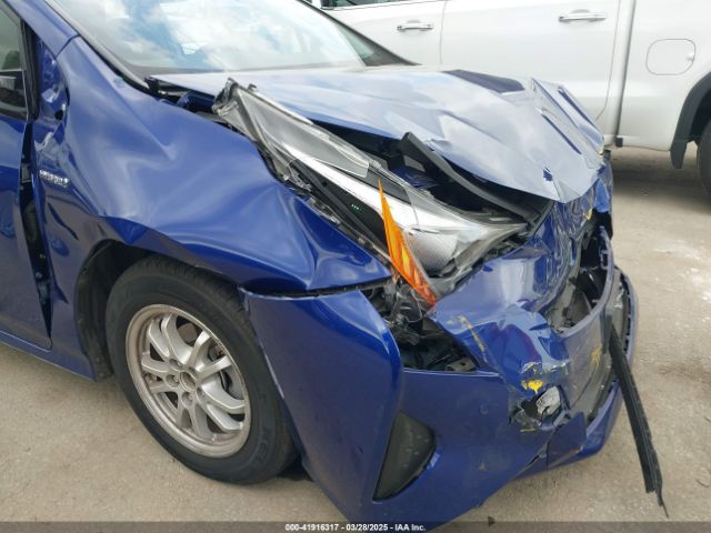 JTDKARFU2G3527602 Toyota Prius Four