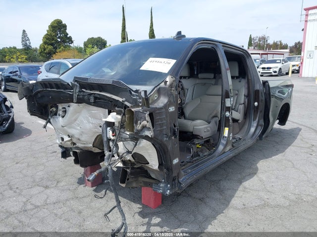 Chevrolet Silverado 1500 Lt Trail Boss 2019 1GCPYFED4KZ397183 Image 2