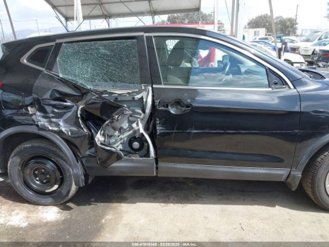 JN1BJ1CP8KW227072 Nissan Rogue Sport S