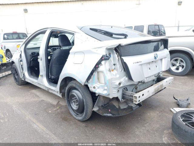 JTDKARFU6G3003594 Toyota Prius Three Touring