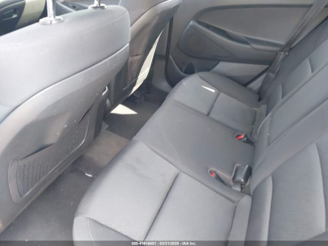 KM8J33A26HU561526 Hyundai Tucson Value