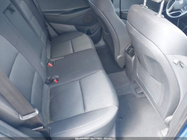KM8J33A26HU561526 Hyundai Tucson Value