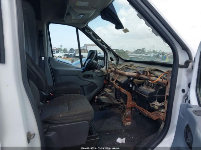 1FTNR2CV5FKA02015 Ford Transit-250