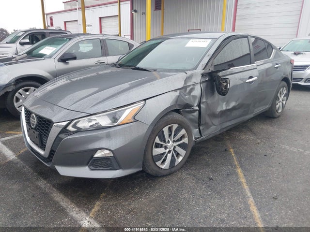Nissan 2020 2020 1N4BL4BV2LC166223 Image 2