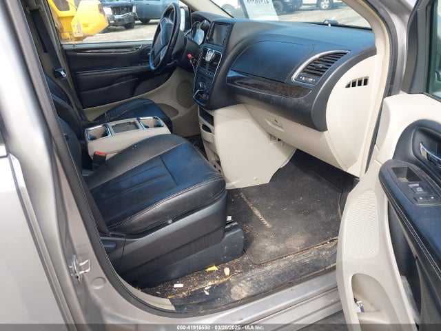 2C4RC1BG1GR206426 Chrysler Town & Country Touring